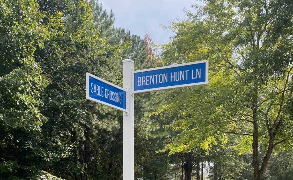 grand oasis street sign