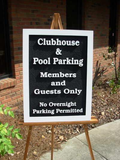 clubhouse and pool parking sign
